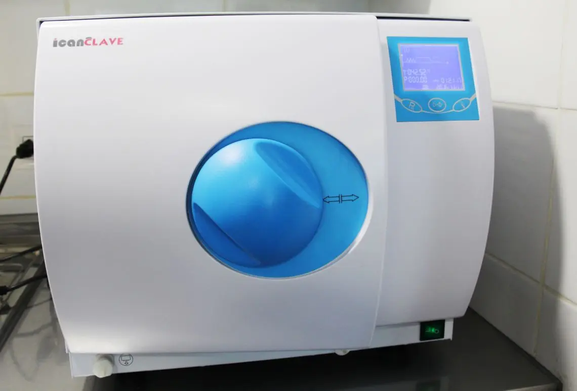 protocolos internos de esterilización y cuidado. 3