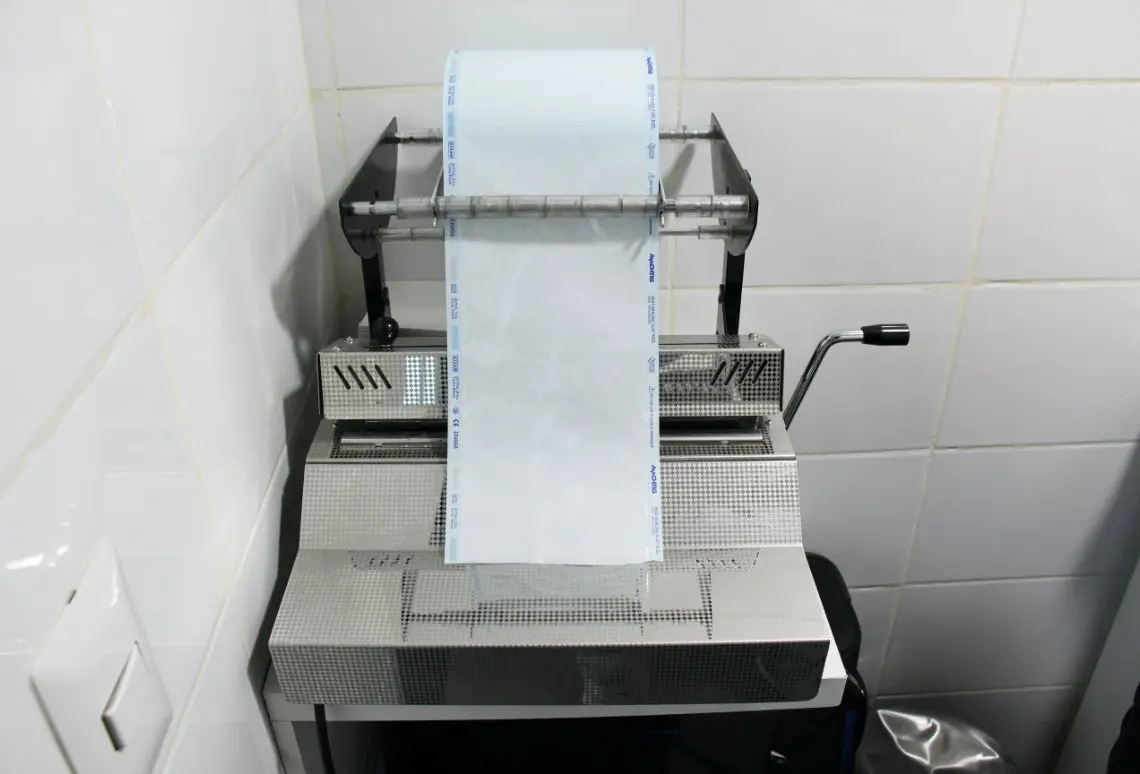 protocolos internos de esterilización y cuidado. 7